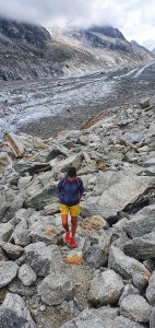 This hike gets you up close and personal, infact your standing right at the glacier’s edge and if your prepared you can hike across it, we came with no rope, ice axe, helmet or crapons so did not undertake it...maybe one for the future as it looked amazing.
